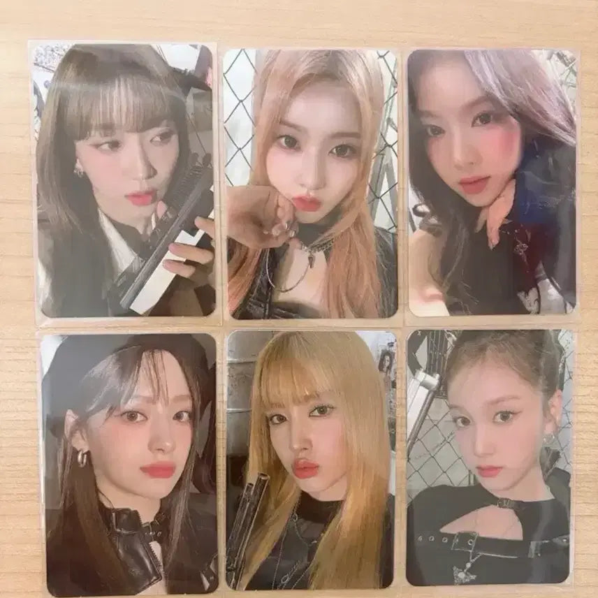 [SOLD OUT] 급전!!) 스테이씨 포토카드 18장 일괄 판매합니다~~