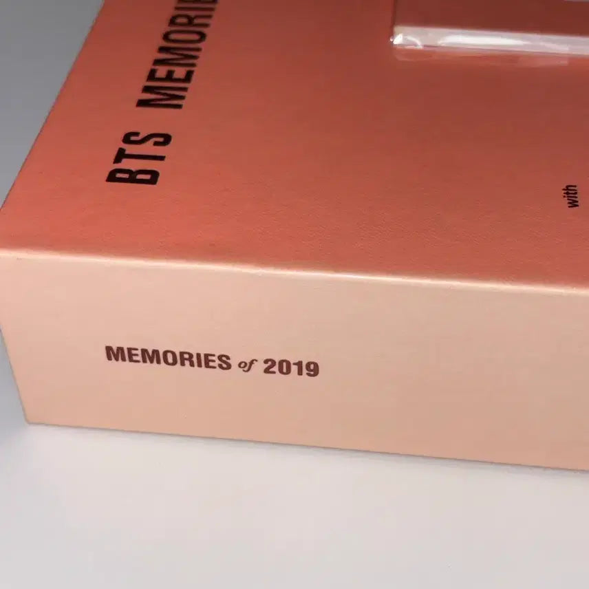 [BUNJANG] BTS 2019 Memories Photobook, Postcards, CD Set / 방탄소년단 2019 메모리즈