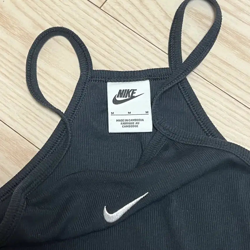 [BUNJANG] Nike Essential Sleeveless Cropped Top Black Women&