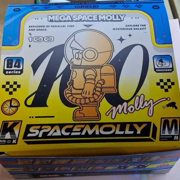 [BUNJANG] Spacemolly Durian Man Vinyl Toy / 스페이스몰리 100% 두리안맨