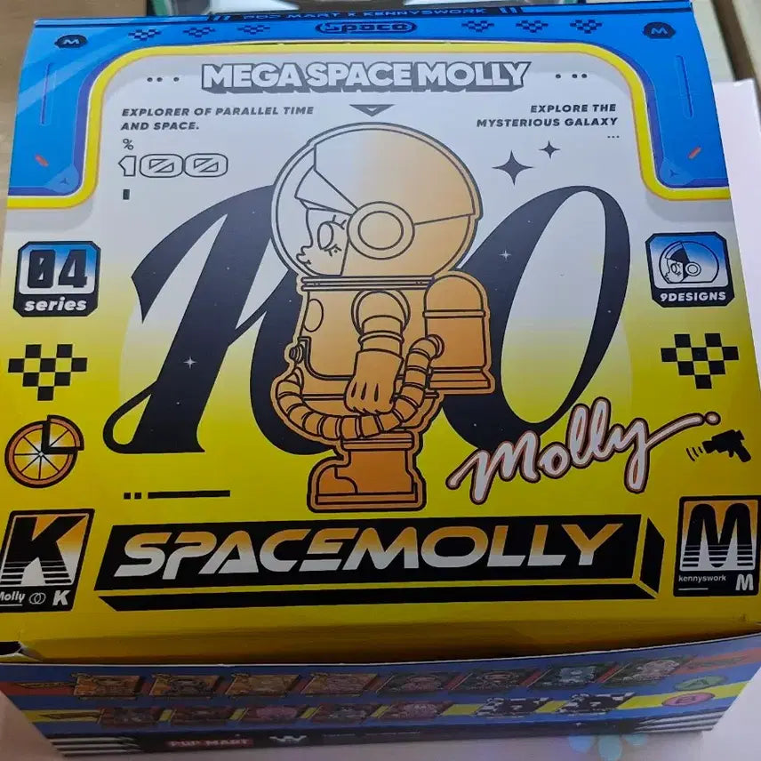 [BUNJANG] Space Molly Trevor Andrew 100% Vinyl Toy / 스페이스몰리 100% 트레버앤드류