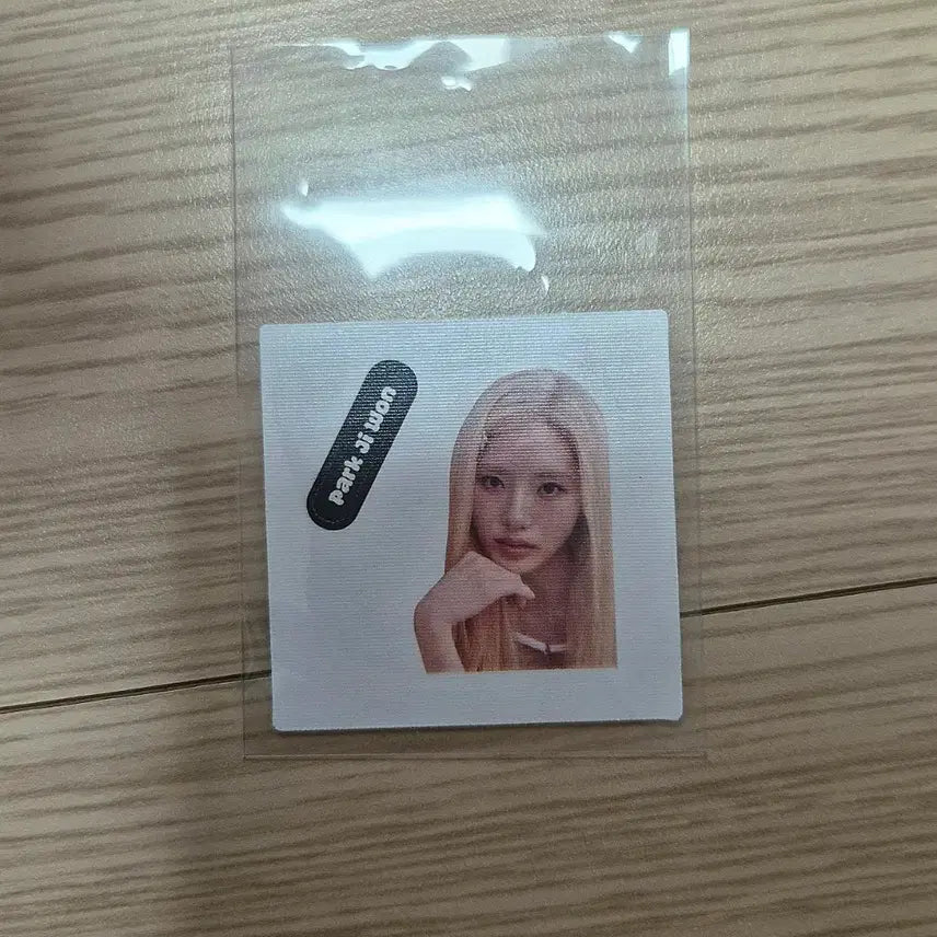 [BUNJANG] fromis_9 Jiwon Compact Album POB Sticker / 프로미스나인 박지원 컴팩트앨범 특전
