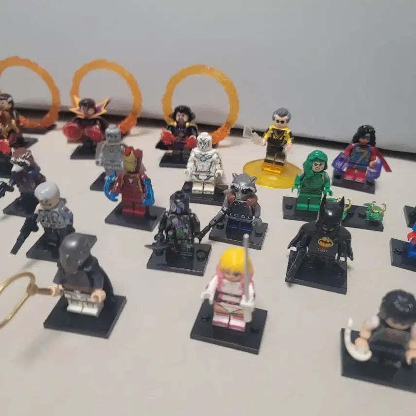 [BUNJANG] LEGO Minifigure Set Compatible with Marvel / 마블호환 레고 미니피규어 세트