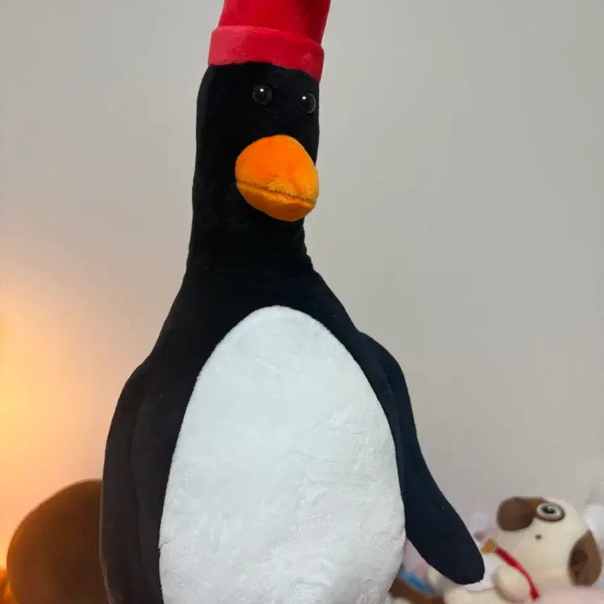[BUNJANG] McGraw Penguin Plush Toy / 맥그로우인형