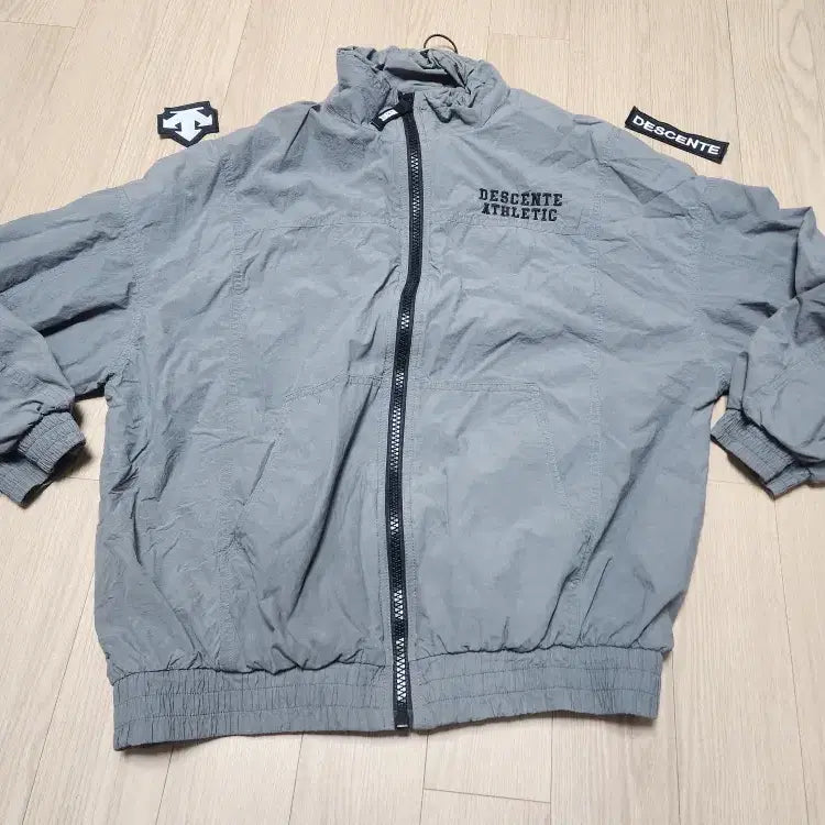 [BUNJANG] Descente Spring/Summer Windbreaker Jacket Women&