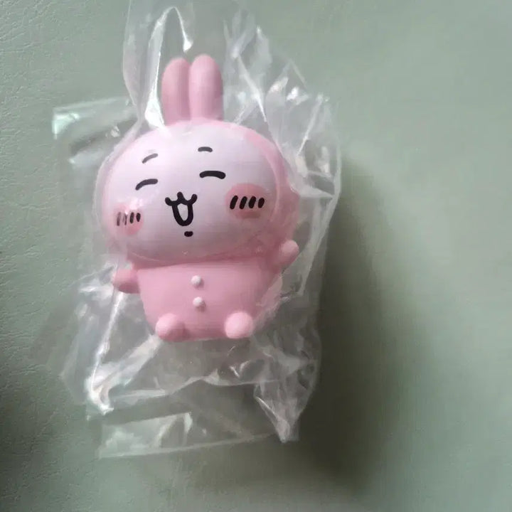 [BUNJANG] Chiikawa Rabbit Sofubi Figure / 치이카와 토끼 소프비 피규어