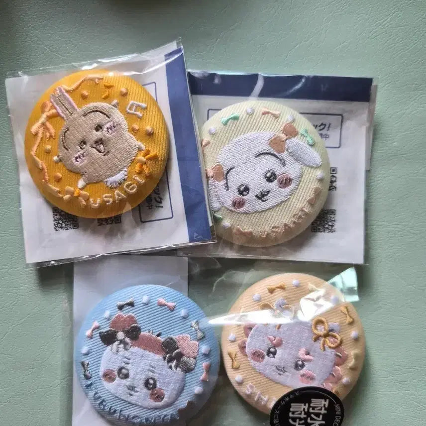 [BUNJANG] Chiikawa Embroidered Can Badge / 치이카와 자수 캔뱃지