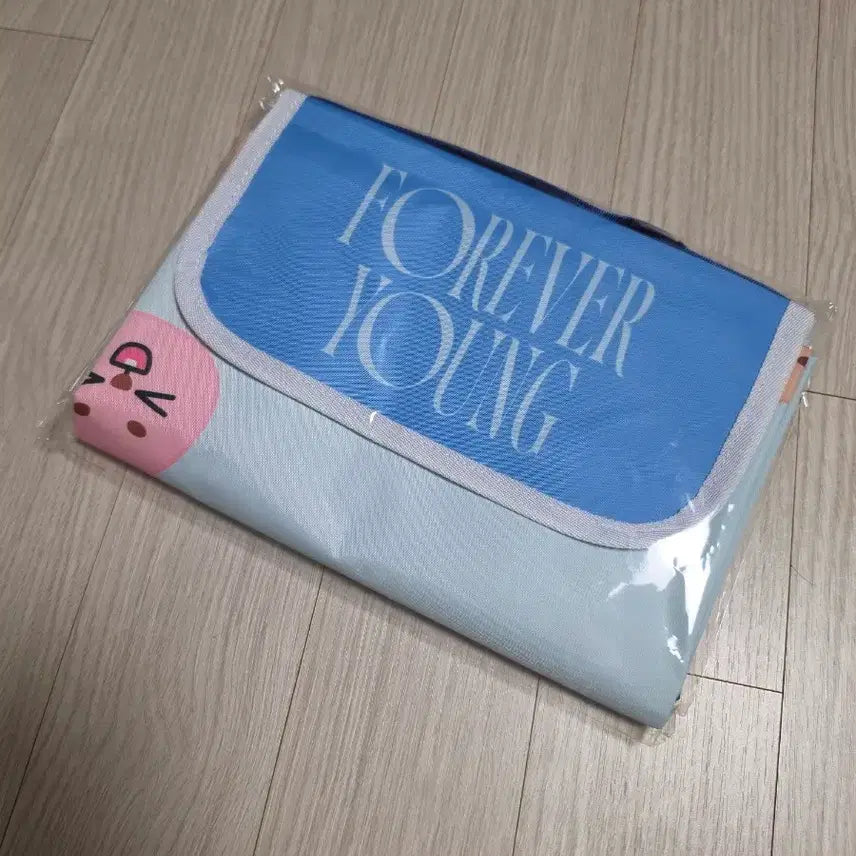 [BUNJANG] DAY6 Denimals Picnic Mat Forever Young / 데이식스 DAY6 데니멀즈 피크닉 매트 포에버 영 돗자리