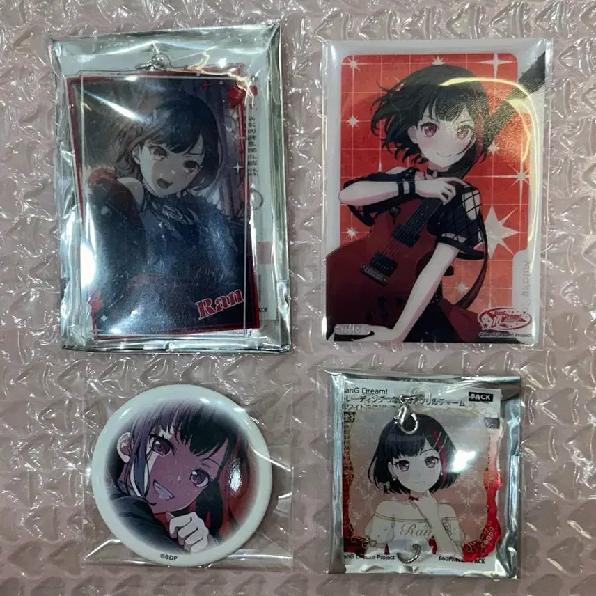 [BUNJANG] Afterglow Ran Acrylic Keyring, Clear Card, and Can Badge Bundle Set / [일괄] 뱅드림 란 클리어카드 아크릴 키링 캔뱃지 양도 애프터글로우 앺글