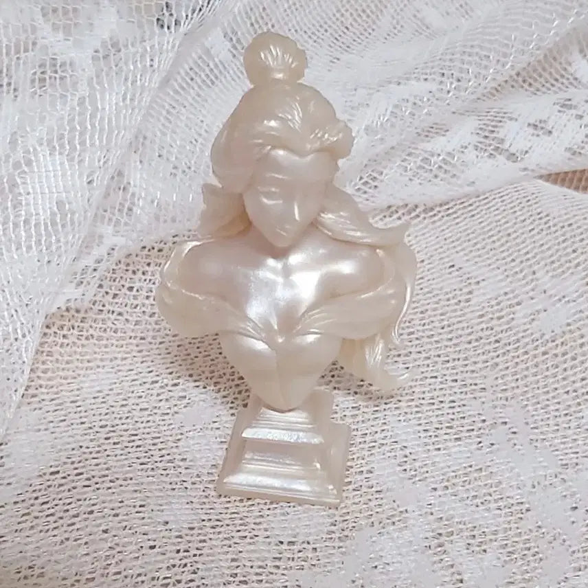 [BUNJANG] Disney Beauty and the Beast Belle Statue Gacha / 디즈니 미녀와 야수 벨 스테츄 가챠