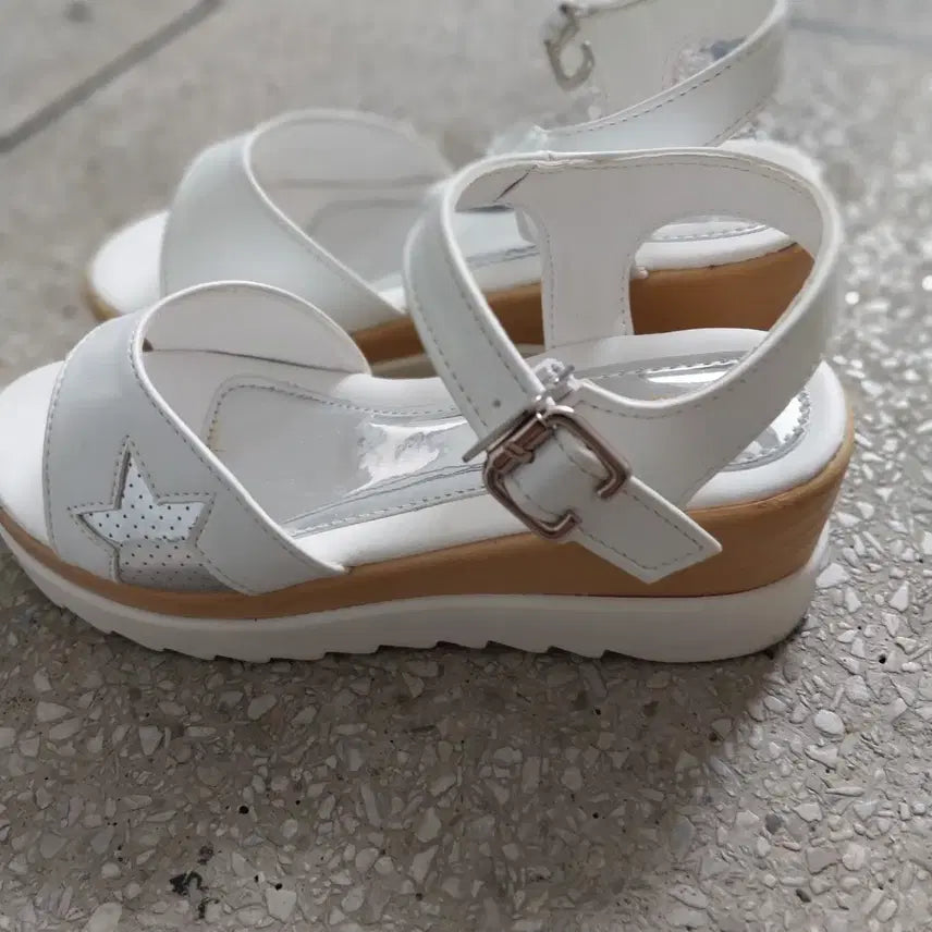 [BUNJANG] Stitten Sandals White / 스타이텐 샌들 화이트