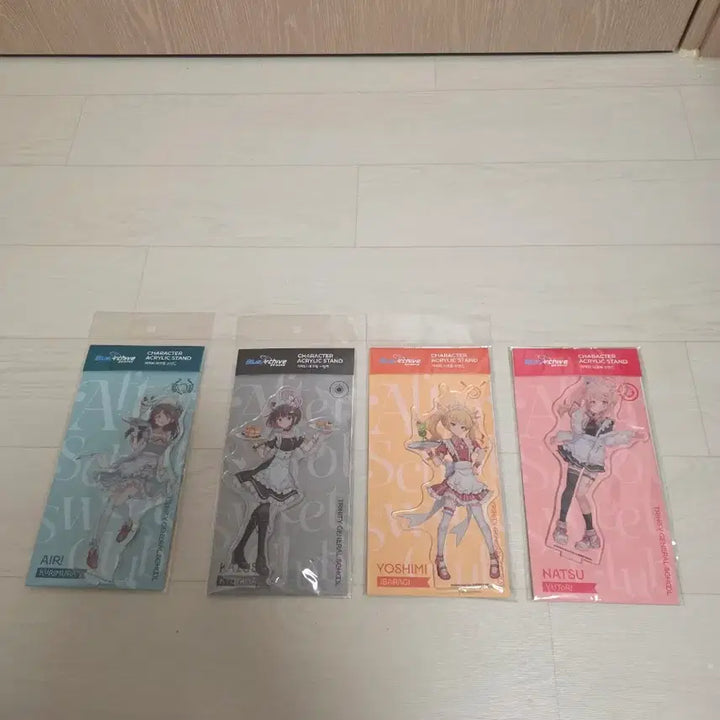 [BUNJANG] Blue Archive Official &amp; Collaboration Acrylic Stand / 블루아카이브 공식 및 콜라보 아크릴 판매합니다.