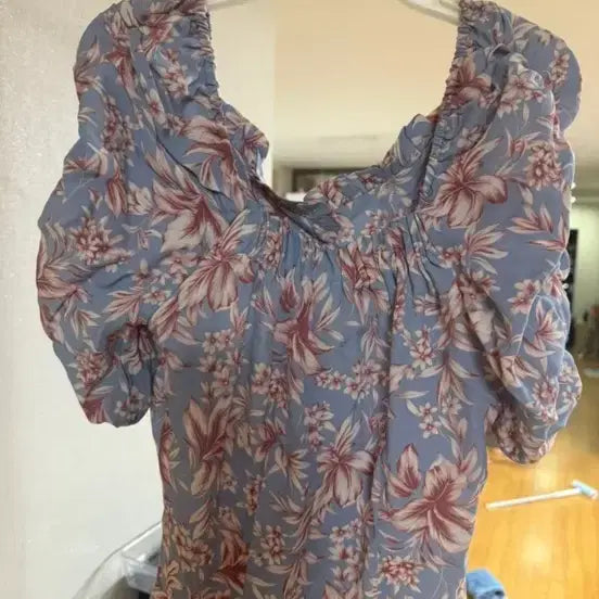 [BUNJANG] Party Sue Off-Shoulder Blouse / 오픈숄더 블라우스 ^*