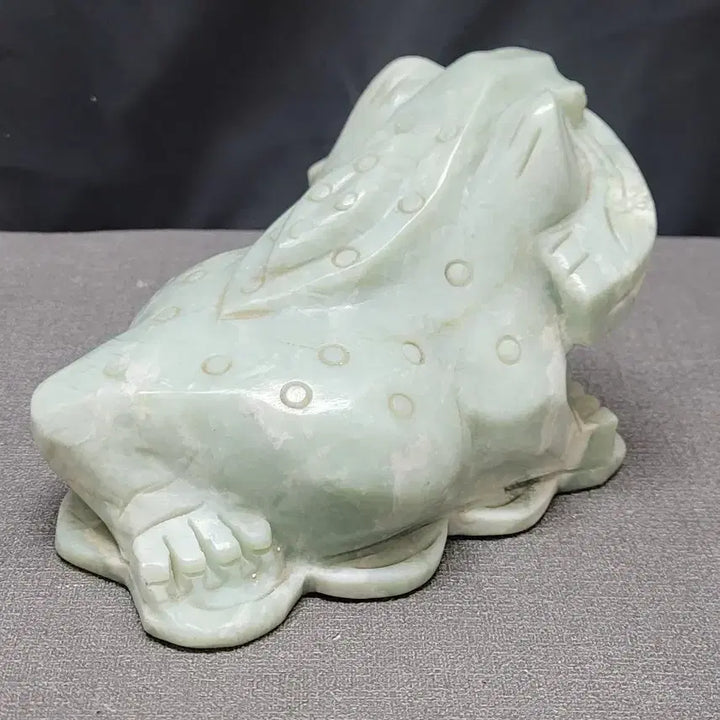[BUNJANG] Celadon Jade Three-Legged Toad Figurine / 청옥 삼족 두꺼비