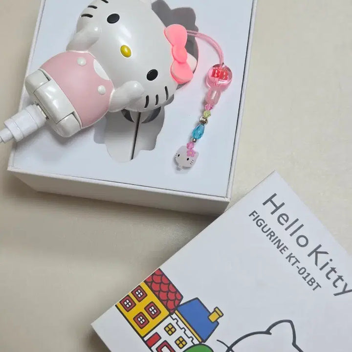 [BUNJANG] Classic Hello Kitty Feature Phone Figurine KT-01BT Die-Cut Hello Kitty Phone / 고전키티 피처폰 휴대폰 핸드폰 폴더폰 피규린 KT-01BT 다이컷 키티폰