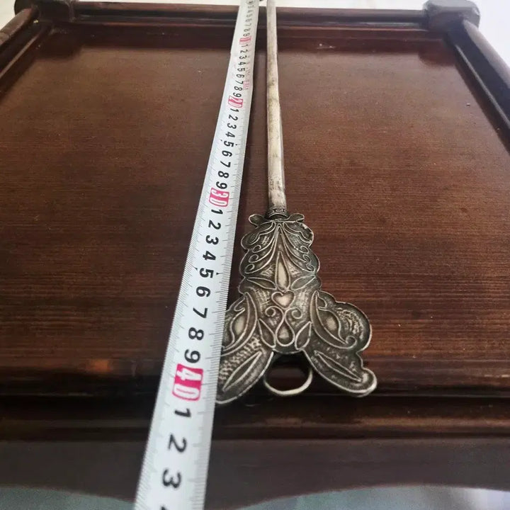 [BUNJANG] Antique Korean Silver Hairpin (Binyer) with Double-Sided Butterfly and Bat Motifs / 골동] 양면  나비와 박쥐의 길상 문양: 세공 은제 비녀입나다