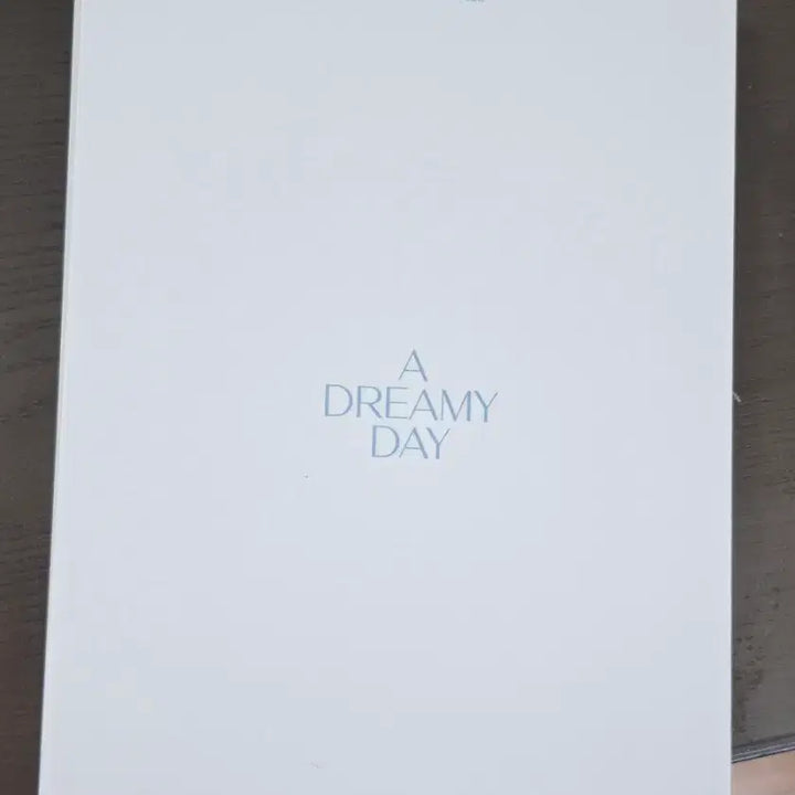 [BUNJANG] IVE A Dreamy Day Photobook / 아이브 어드리미데이 포토북 판매해요 유진가을레이 원영리즈이서