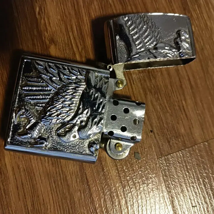 [BUNJANG] Silver Eagle Engraved Lighter / 독수리 문양 은색 라이터