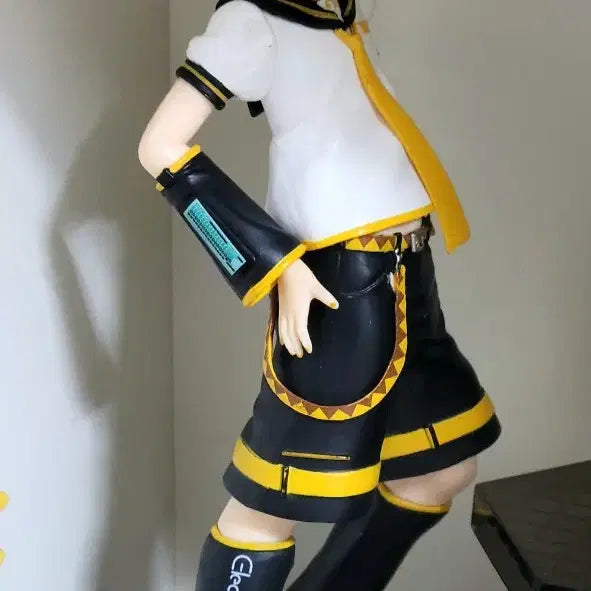 [BUNJANG] The Boyz Ren Figure / 판완!