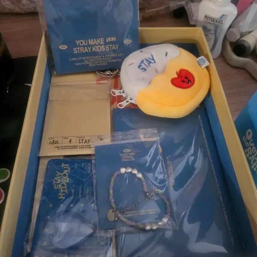[BUNJANG] Stray Kids Fanclub STAY 4th Generation Kit Contents (Excluding Photocards) / 스트레이키즈 팬클럽 스테이 하이드아웃 4기