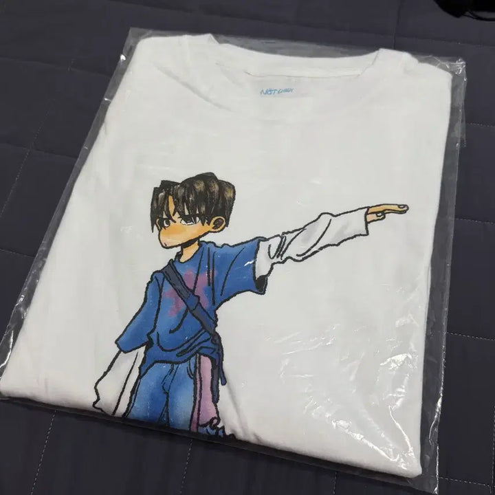 [BUNJANG] NCT WISH Yushi Color Popup Illustration T-Shirt M Size / 엔시티 위시 유우시 컬러 팝업 서프 일러스트 반팔 티셔츠 M 사이즈