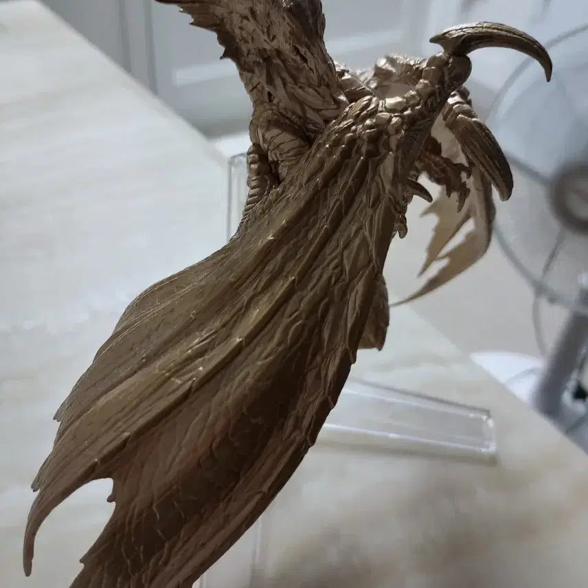 [BUNJANG] Monster Hunter Golden Melzena Ichiban Kuji B Prize Figure / 몬스터헌터 황금멜제나 제일복권 b상