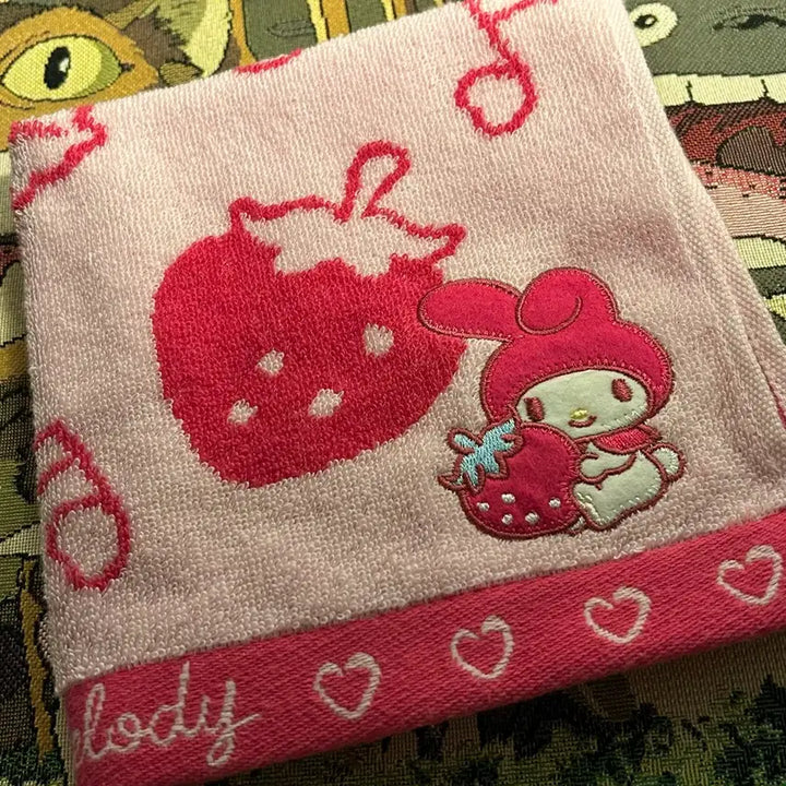 [BUNJANG] Sanrio My Melody Strawberry Lottery Handkerchief Towel / 산리오 마이멜로디 딸기 쿠지 손수건 타올 양도 판매