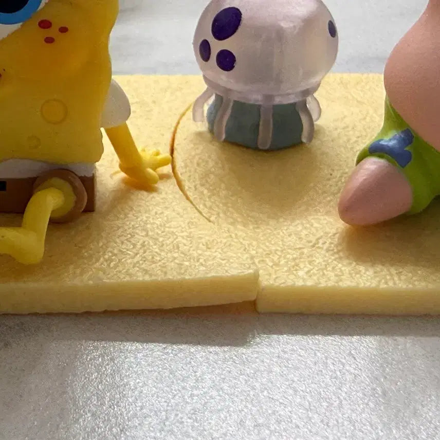 [BUNJANG] SpongeBob Baby Figure &amp; Cosby SpongeBob Bundle Set / 스폰지밥 베이비 피규어 + 코스비 스폰지밥 일괄판매