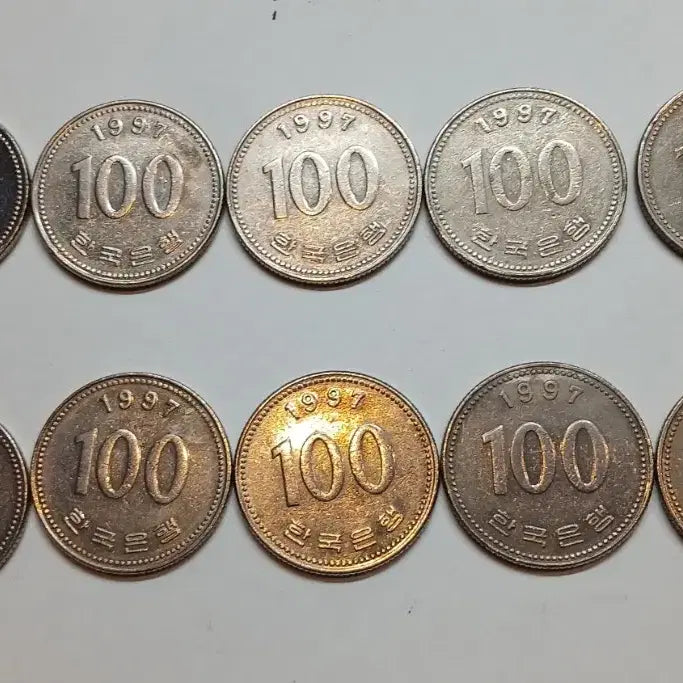 [BUNJANG] 1997 100 Won Coin Bundle (10 pcs) / 1997년 100원 동전 10개 일괄