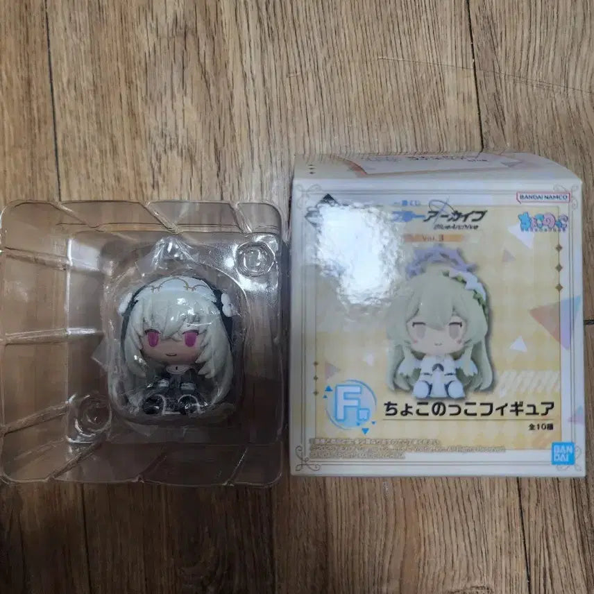 [BUNJANG] Blue Archive Vol. 3 Acrylic Standee &amp; Visual Board Bundle (Sealed) / 블루아카이브 vol.3 C상,I상,F상 개별 일괄  판매합니다(미개봉)