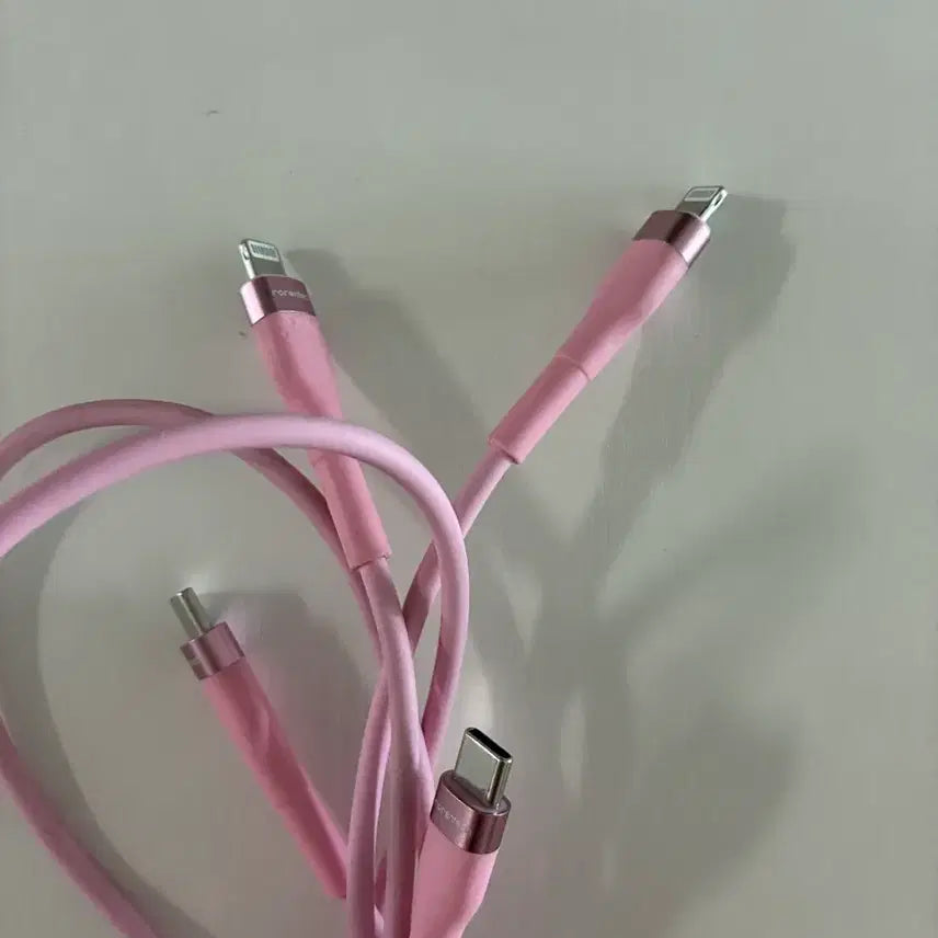 [BUNJANG] USB-C to Lightning Cable 2.4m (2 pcs) Bundle Set / C타입 to 8핀 케이블 2.4m 2개 일괄