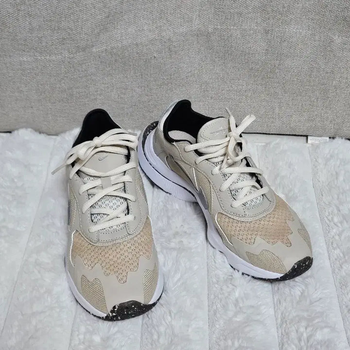 [BUNJANG] Nike Air Zoom Mesh Sneakers / 나이키 에어줌 메쉬 운동화 230(225추천)