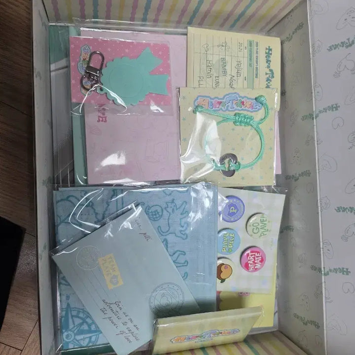 [SOLD OUT] 플레이브 시즌그리팅 2026