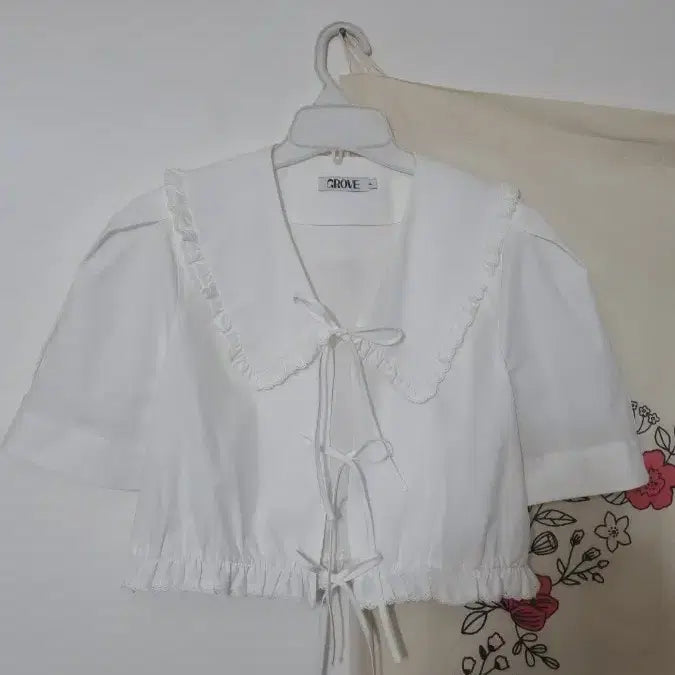[BUNJANG] Grove Morris Ribbon Blouse / 그로브 모리스 리본 블라우스