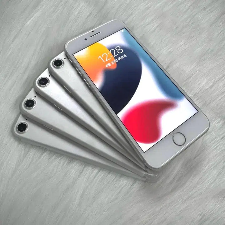 [BUNJANG] Apple iPhone 7 32GB Silver (Grade A, 100% Battery) / [A급/배터리100%] 아이폰7 32GB 실버