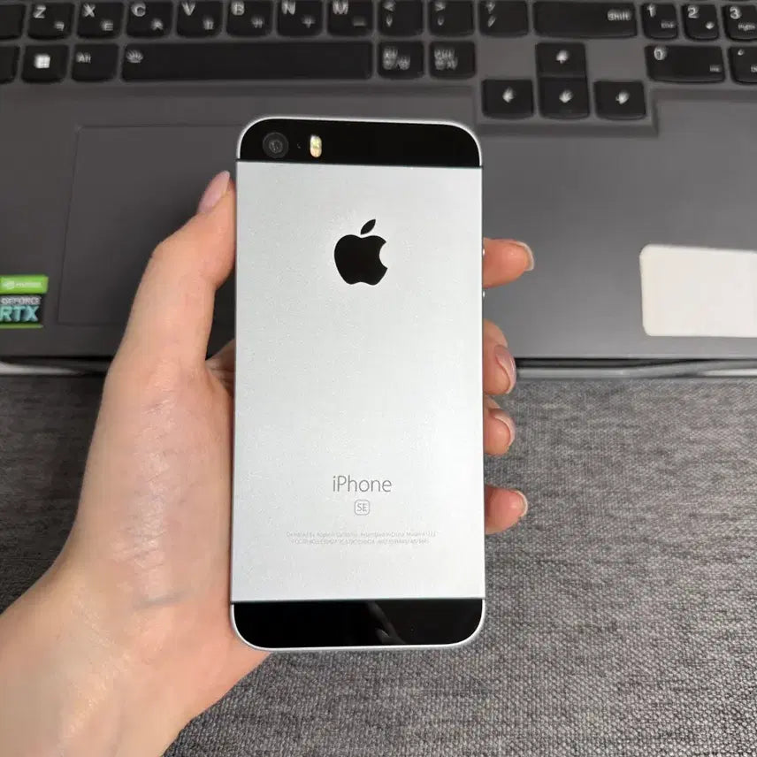 [BUNJANG] Apple iPhone SE 1st Gen 128GB / F73 s급 아이폰SE1 128기가 무음