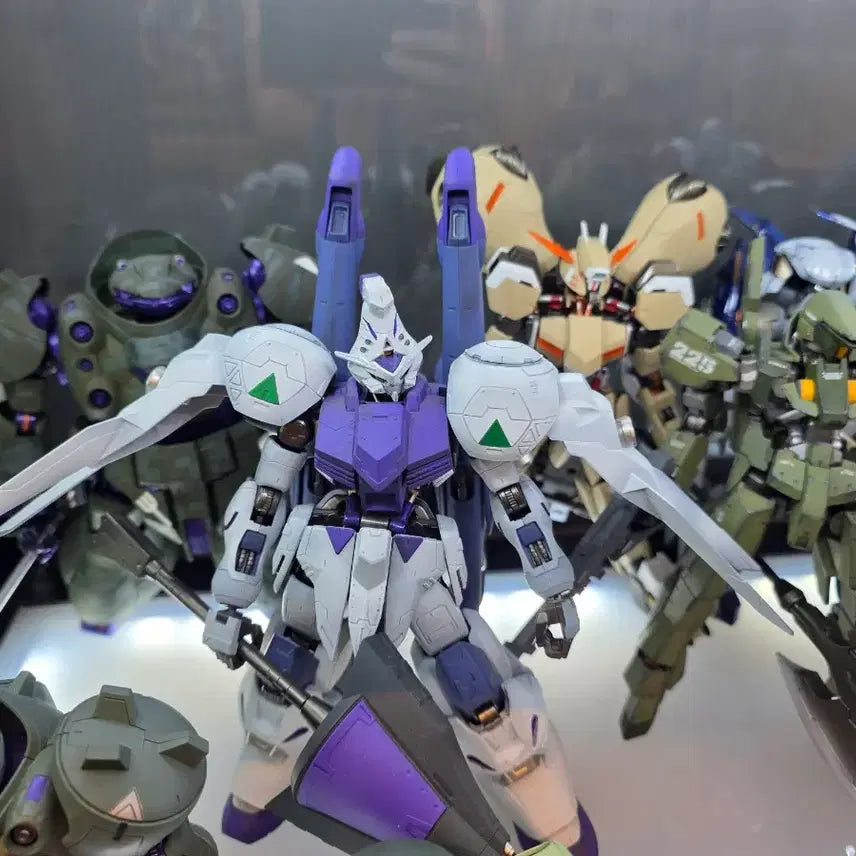 [BUNJANG] Mobile Suit Gundam: Iron-Blooded Orphans Painted Model Kit Set (11 Types, 1/100 Scale) / 철혈의 오펀스 11종 도색작 1/100