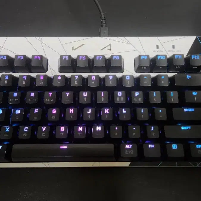[BUNJANG] Logitech KDA Gaming Keyboard / 로지텍 KDA 키보드