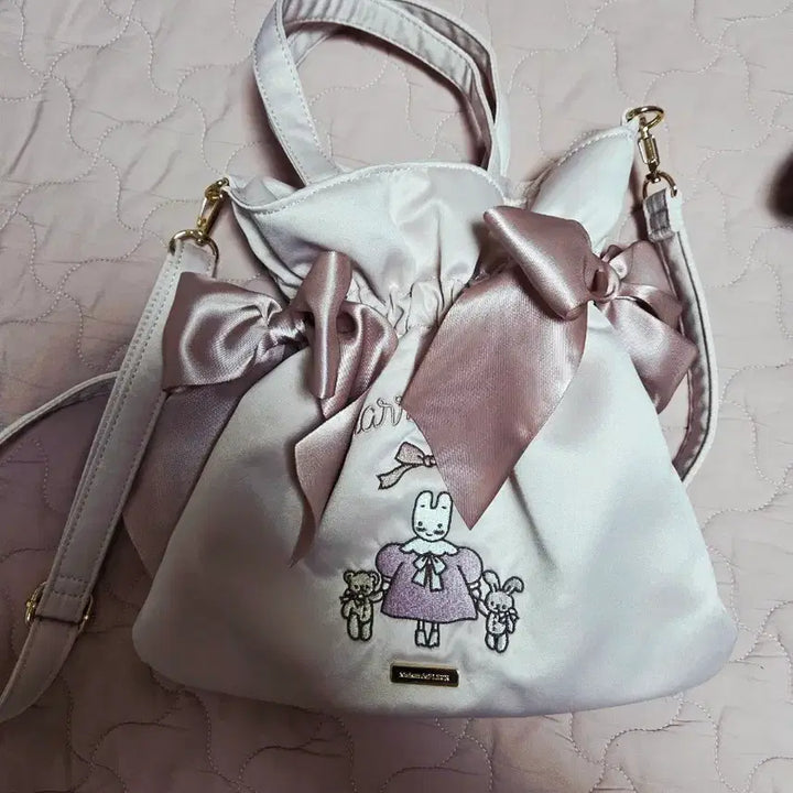 [BUNJANG] Maison de FLEUR x Sanrio Marron Cream Bag / (급처)메종드플뢰르 산리오 마론크림 가방
