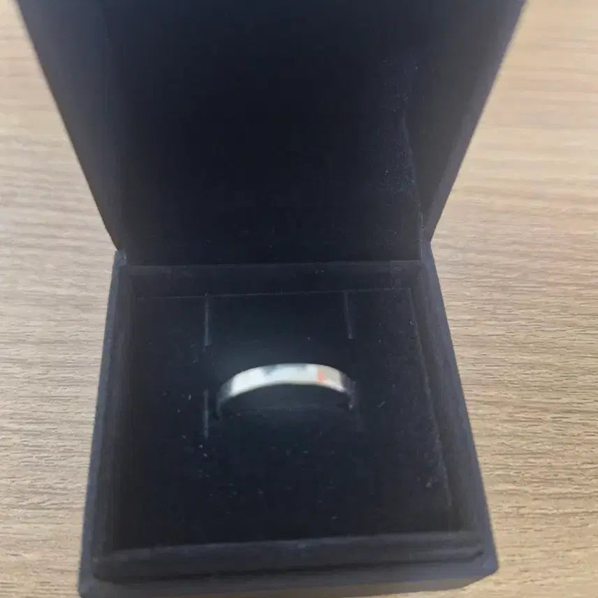 [BUNJANG] 18K White Gold Flat Ring Size 16 / (급처)18k 화이트골드 16호 평반지