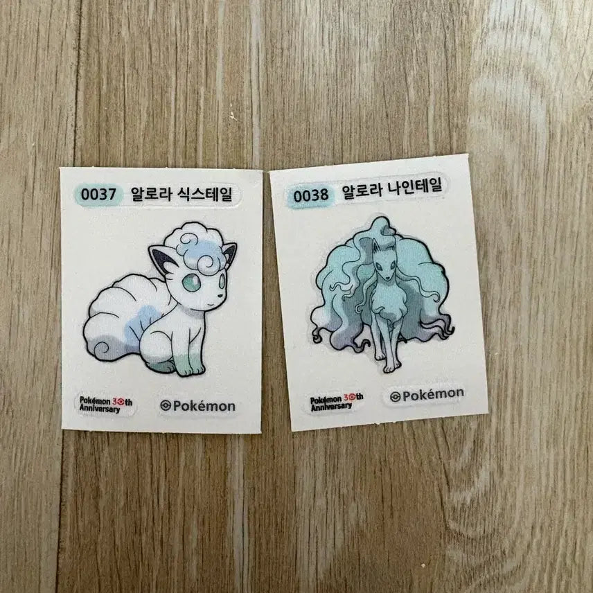 [BUNJANG] Pokemon 30th Anniversary Sticker - Alolan Vulpix/Ninetales / 포켓몬 30주년 띠부씰 알로라 식스테일/나인테일