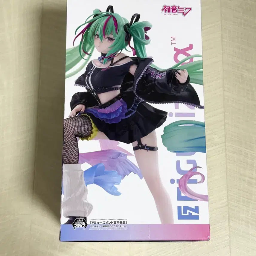 [BUNJANG] Miku Punk Figure Figureism (Sealed) / 미개봉) 펑크 미쿠 피규어 피규어리즘