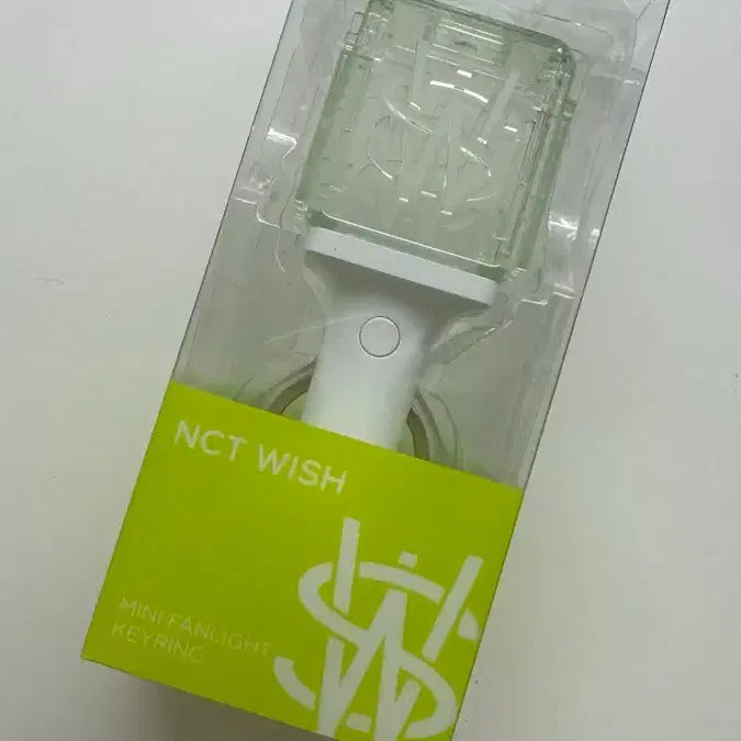 [BUNJANG] NCT WISH Mini Lightstick Keychain / 엔시티위시 미니 믐뭔봄 키링 응원봉