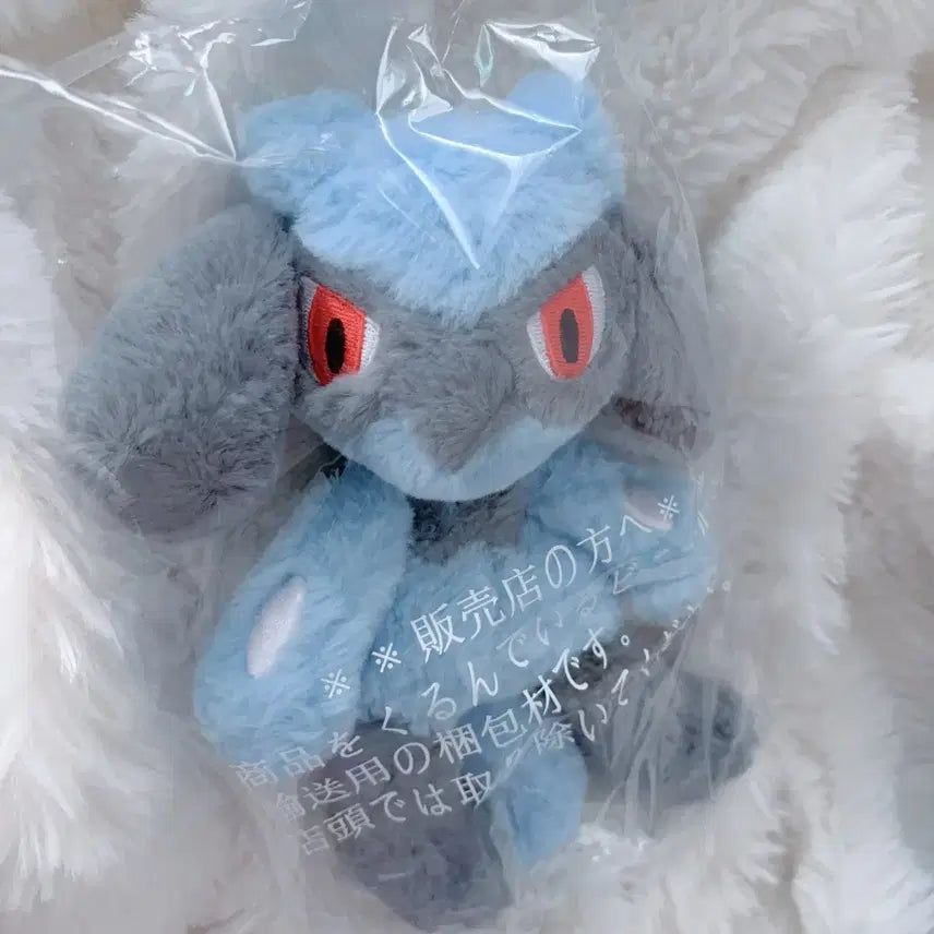 [BUNJANG] Pokemon Center Kutakuta Tatta Riolu Plush / 최저가 이쁜개체) 포켓몬센터 쿠타쿠타탓타 리오르 인형