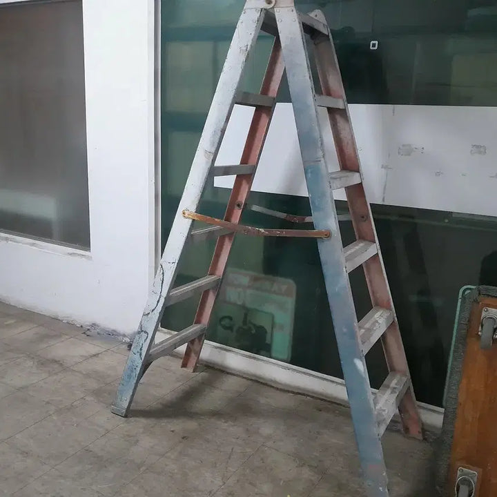 [BUNJANG] Vintage US-Made Insulated Ladder / 빈티지 미제 절연 사다리