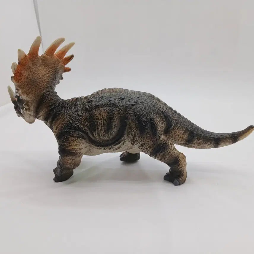 [BUNJANG] Jurassic World Soft Squishy Styracosaurus Dinosaur Figure Toy / 쥬라기월드 공룡 피규어 장난감 모형 인형 말랑말랑 소프트 스티라코사우루스
