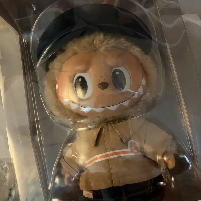 [BUNJANG] Pop Mart Labubu Suspicious Convenience Store 37cm Large Plush Doll / 팝마트 정품 라부부의 수상한 편의점 37cm 대형 인형
