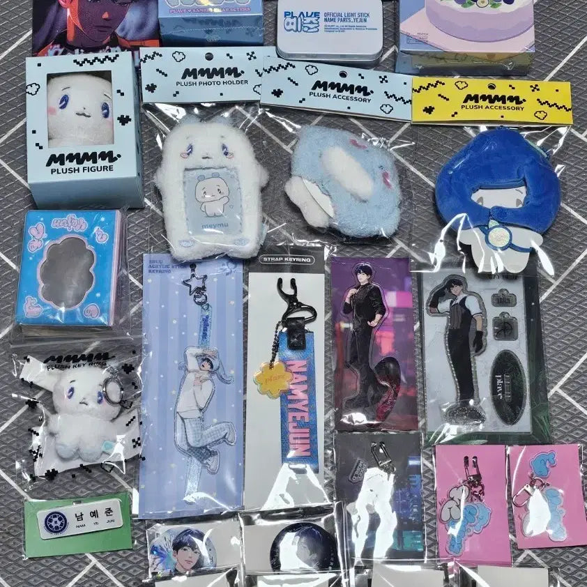 [BUNJANG] PlaYve Official MD SamWhy 6Summer WeLoveDASH Yejun Bundle Set / 플레이브 공식 MD 삼왜 육여름 웨포럽 대쉬 예준 일괄 양도