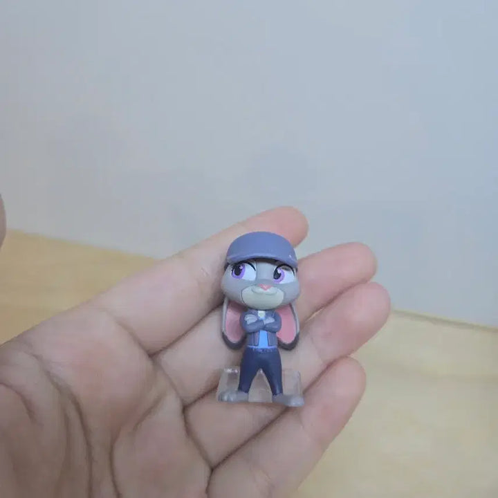 [BUNJANG] Zootopia Judy Hopps Figure / 주토피아 주디 피규어