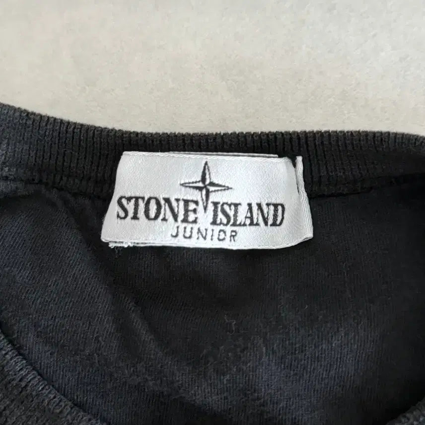 [BUNJANG] Stone Island Sweatshirt Black Size A12 / 스톤아일랜드 맨투맨 블랙 A12